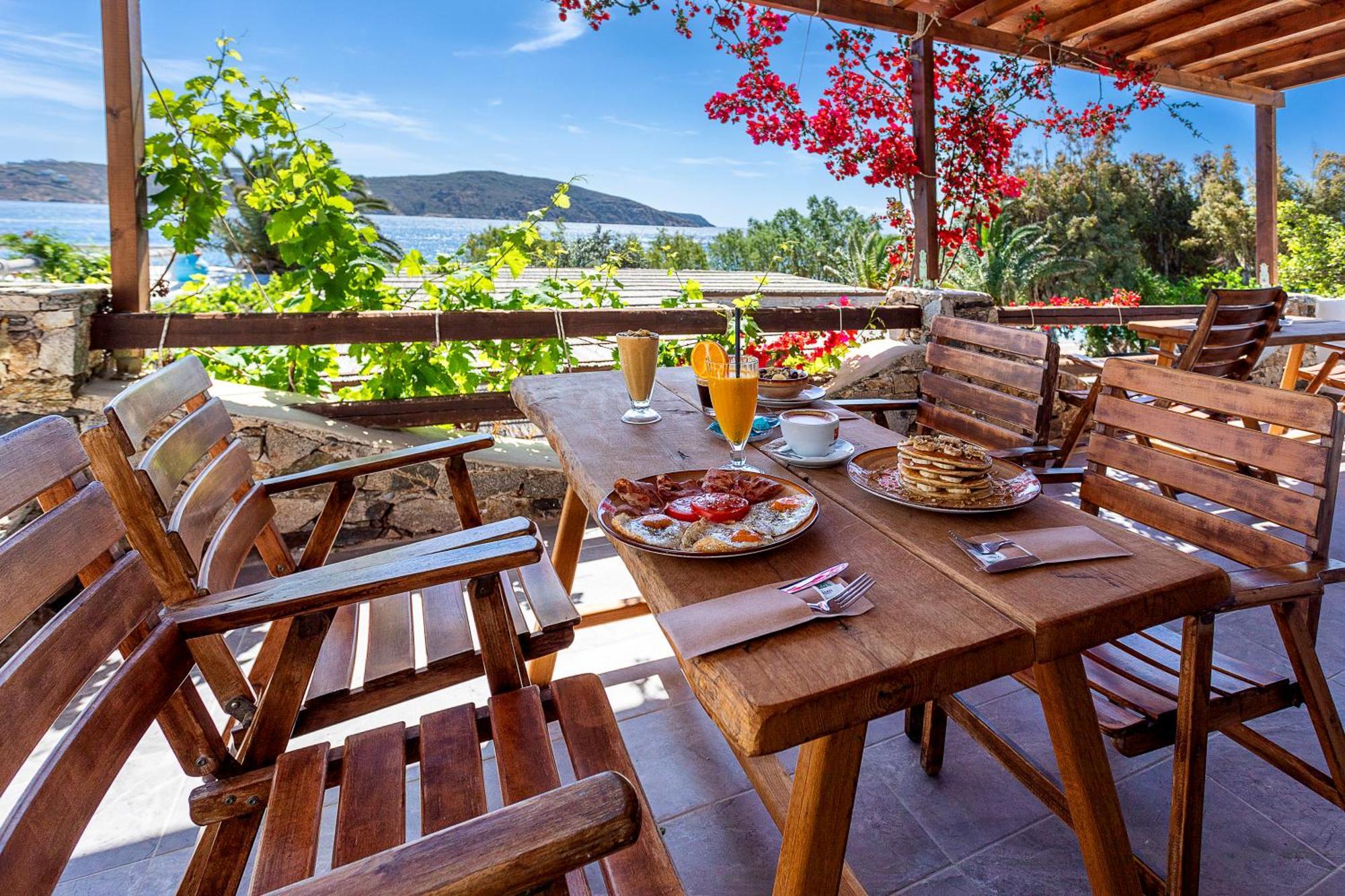 Vassilia On The Beach Serifos Livadakia Exterior photo