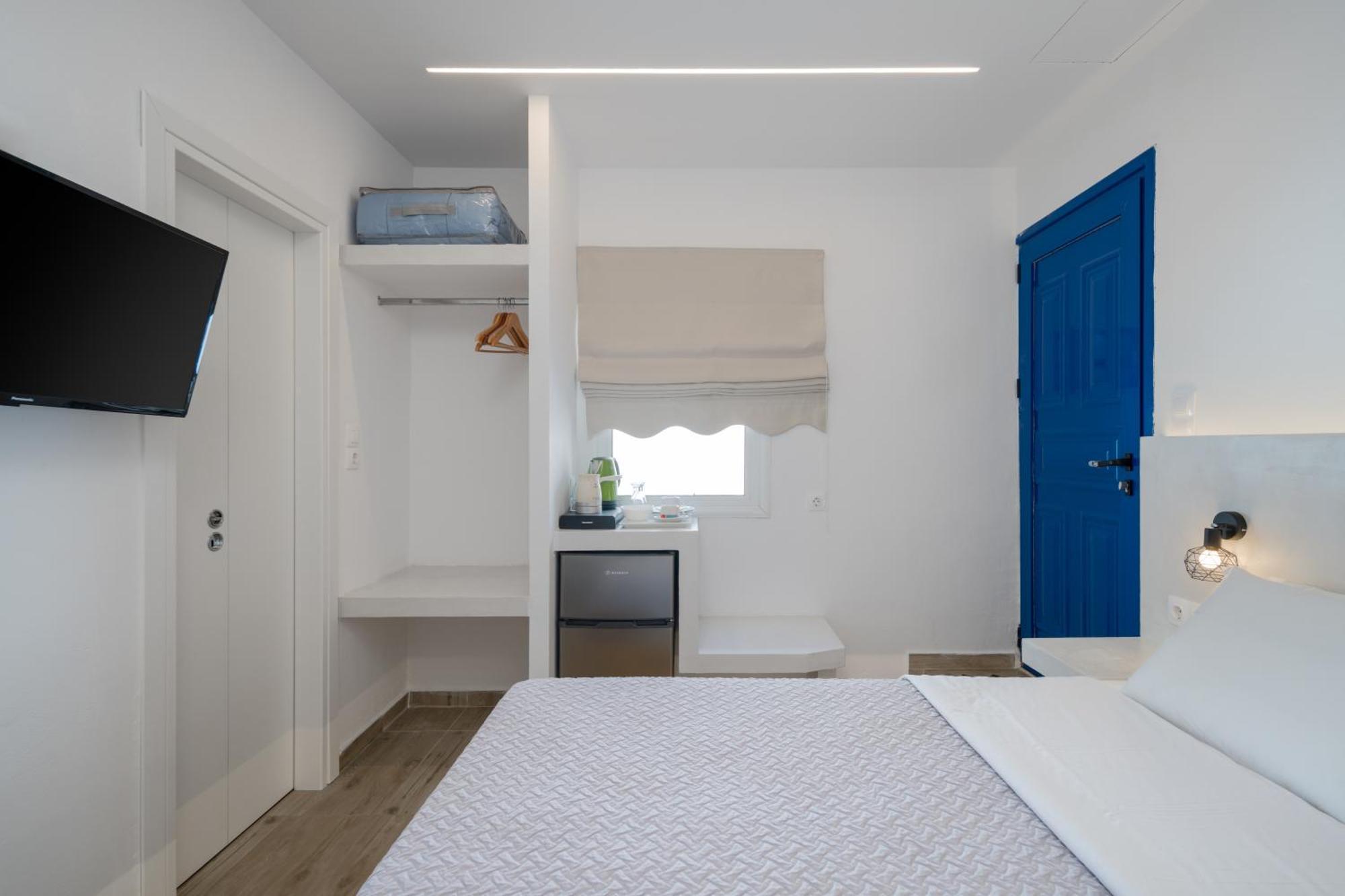 Vassilia On The Beach Serifos Livadakia Exterior photo